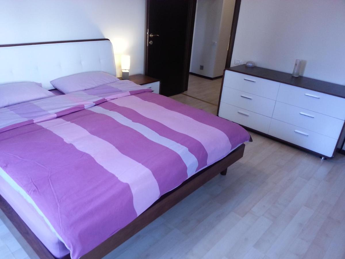 Apartment 3 Rooms elegant Boekarest Buitenkant foto